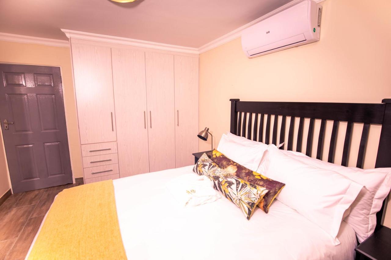 Masingitana Hotel Acornhoek ภายนอก รูปภาพ