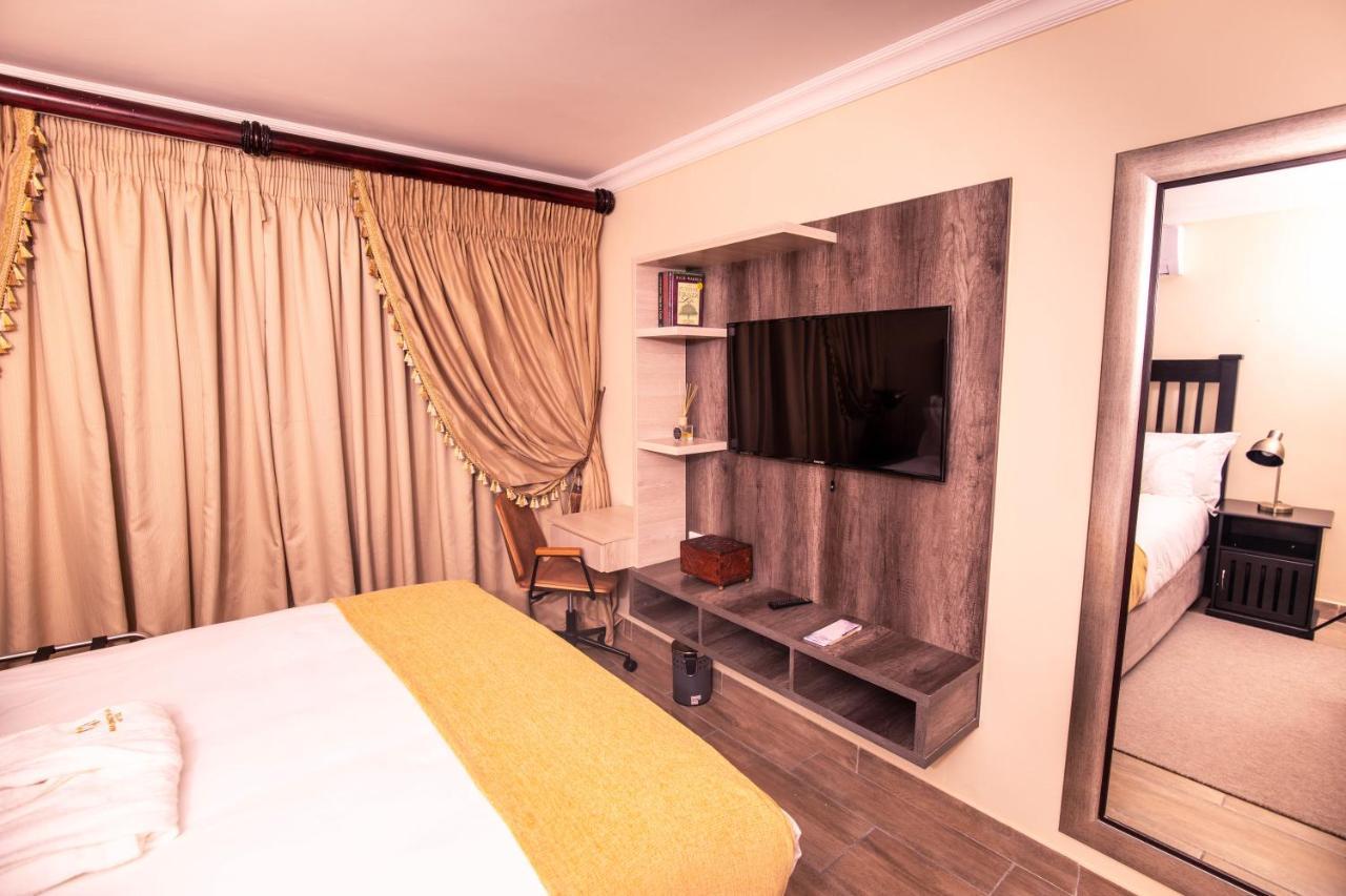 Masingitana Hotel Acornhoek ภายนอก รูปภาพ
